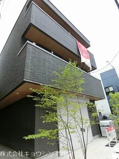 シャーメゾンラピスの画像