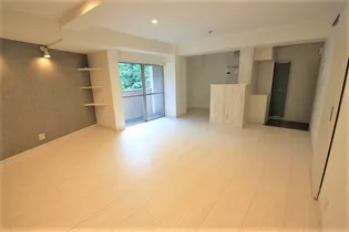 牛田コーポラス【2階】の居間