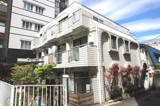 ビューハイム北新宿【3階】の外観