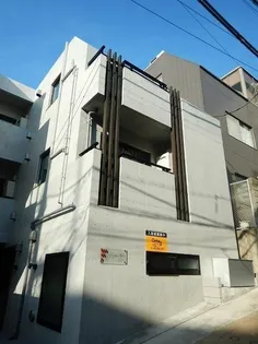 J’sコート初台【1階】の外観