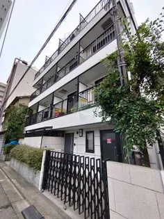 レヤーノ新宿【4階】の外観