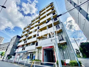 プラウドフラット新宿河田町【4階】の外観