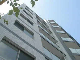 東京都中野区松が丘2【マンション】の外観