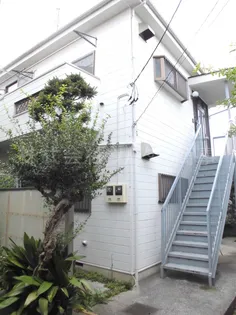 神奈川県横浜市鶴見区諏訪坂【アパート】の外観