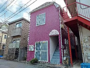 レオパレス赤い家の画像