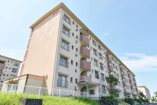 UR岩成台【3階】の外観