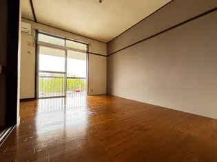 第1山下コーポ【2階】の居間