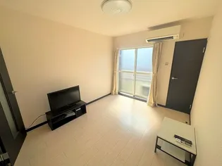 レオネクストサニーコート西寺尾【2階】の居間