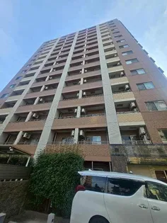 プレサンス本駒込アカデミア【5階】の外観