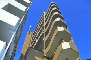 ル-ラル五番館【3階】の外観