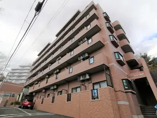 アーバンヒルズ国見【1階】の外観