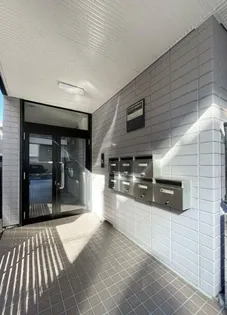 東京都新宿区西新宿4【アパート】の外観