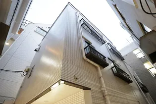東京都世田谷区松原1【マンション】の外観