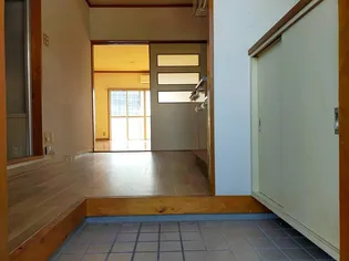 ローラルハイツ【4階】の玄関