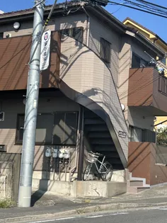 メゾン・ド・ユリ【2階】の外観