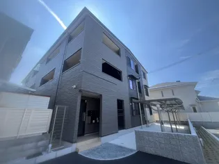 アイマコート 初芝【3階】の外観