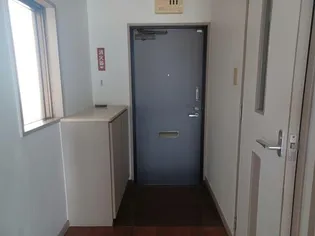 ハイツシティー西北【4階】の玄関