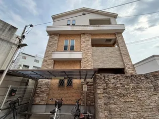 ラ・ヴィータ西中島【3階】の外観