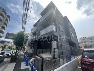 レ セレニタIII【1階】の外観