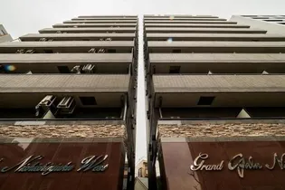 東京都新宿区西新宿5【マンション】の外観