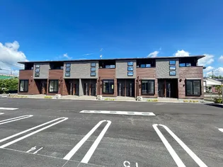 シャルール【1階】の外観