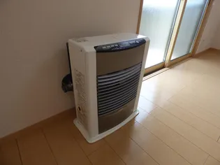 シャルムガーデンE【1階】の居間