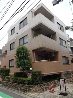 東京都新宿区大京町【マンション】の外観