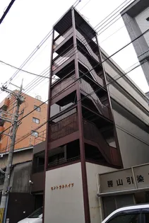 セントラルハイツ【3階】の外観