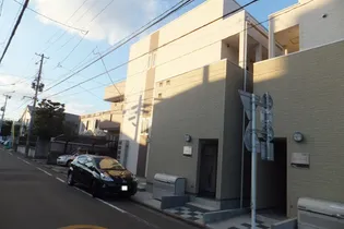 シオン【1階】の外観