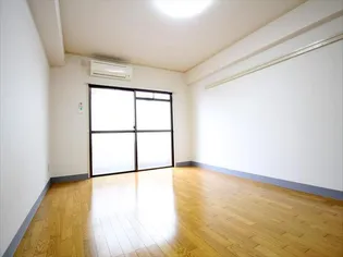 シティーハイツ湊町【4階】の居間