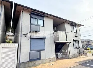 ヴィラージュ I・II【2階】の外観