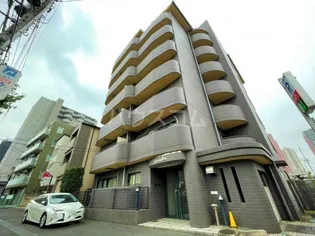 ラ・ルネータ【1階】の外観