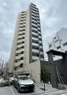 ルジェンテ新宿御苑前【4階】の外観