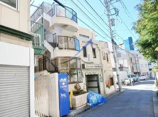 日興パレセゾン新宿【1階】の外観