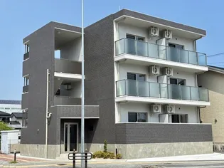 アーバンヒルズ津【1階】の外観