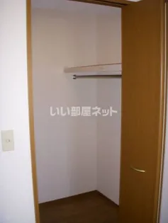 ラファエル V【2階】の内装