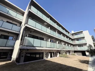 東京都新宿区下落合3【マンション】の外観