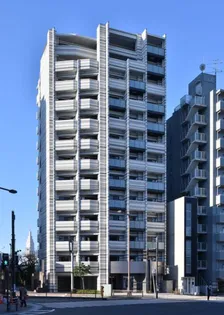 プレール・ドゥーク東新宿III【7階】の外観