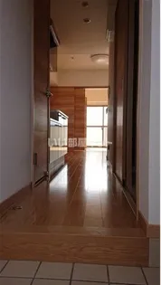 ソラテリエ春木【1階】の玄関