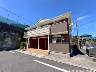 広島県広島市佐伯区五日市町大字石内【アパート】の外観