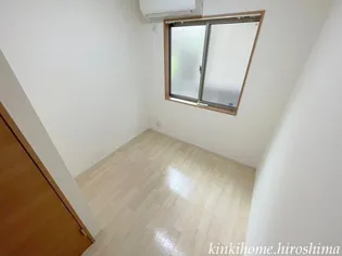 カリブ海老園の居間