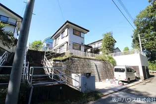 埼玉県比企郡鳩山町楓ヶ丘4【一戸建】の外観
