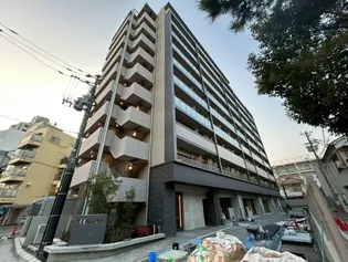 レジュールアッシュ神戸湊川公園【9階】の外観