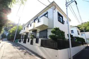 スロジェ瀬戸【2階】の外観