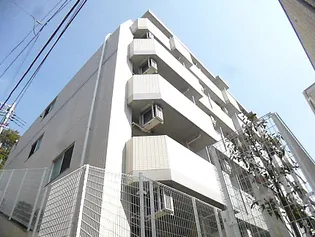 東京都渋谷区初台2【マンション】の外観