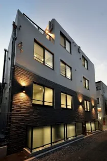 CLASSY nakanosakaue【3階】の外観