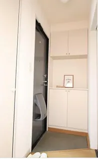 ファミールハイツこもりのB【2階】の玄関