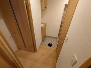 Refined Motobuto【2階】の玄関