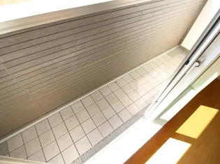 GRANDIR KASHIWATANAKA E棟の内装