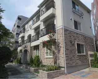 La Voie Lacte’e(ラ ヴォワ ラクテ)【2階】の外観